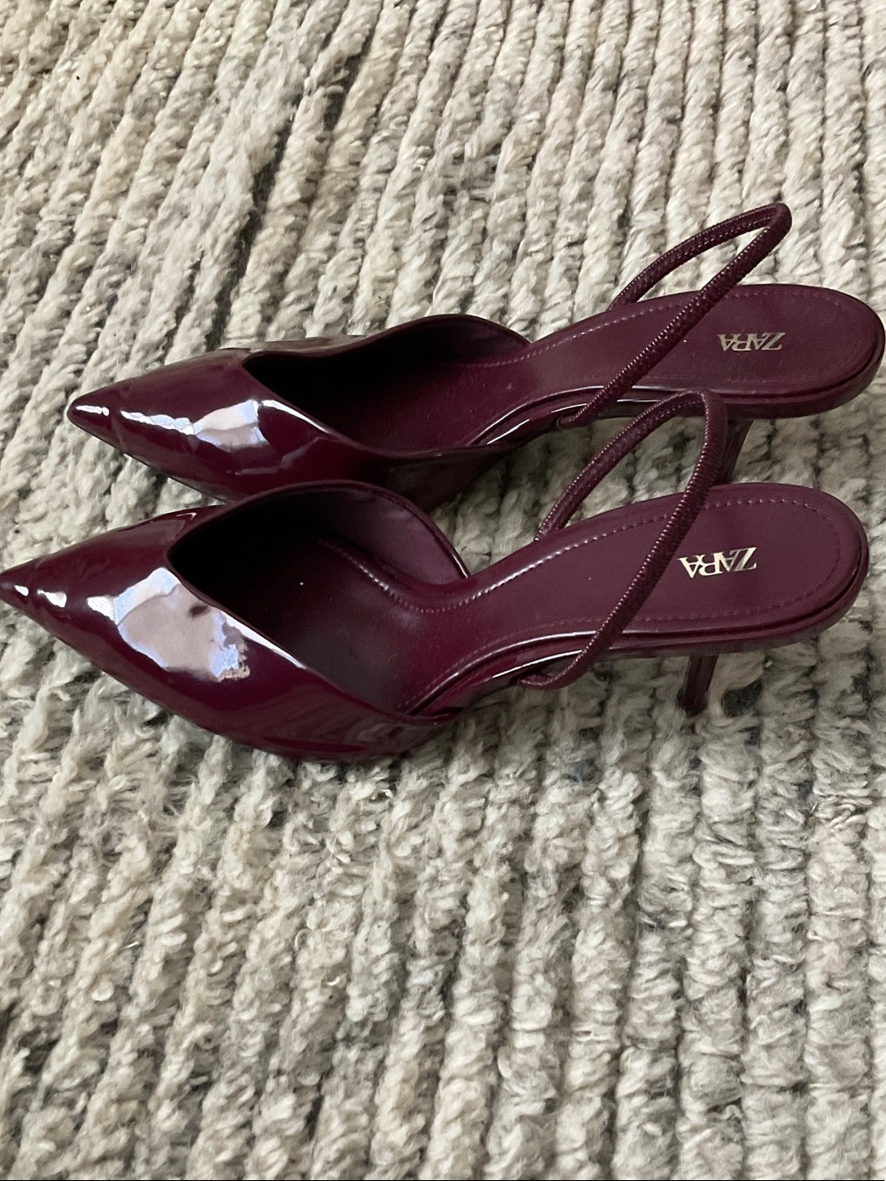Zara Patent Pointed Slingback Pumps in Burgundy - Picture 2 of 3